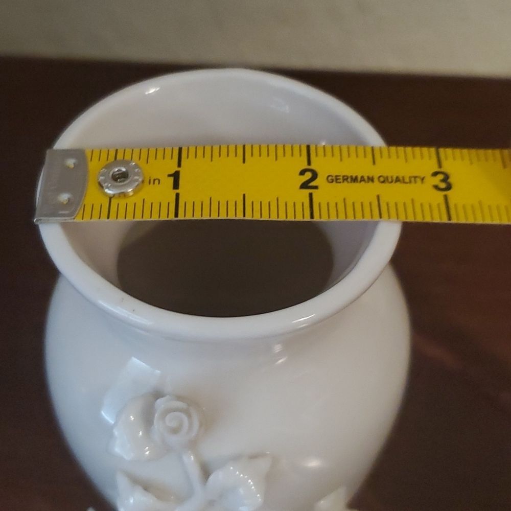 Vintage Tasia China Porcelain Vase White 3D Sculpted Rose Floral Applied Ceramic - Picture 9 of 10